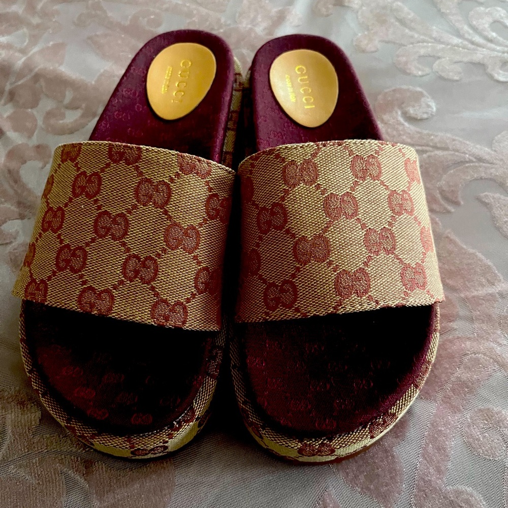 Gucci Platform sandals